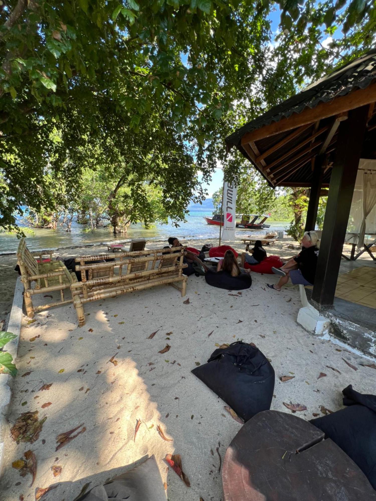 3Will Bunaken Dive Resort Extérieur photo